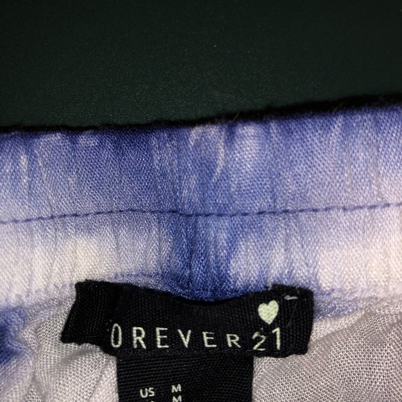 flowy shorts - Picture 2 of 3